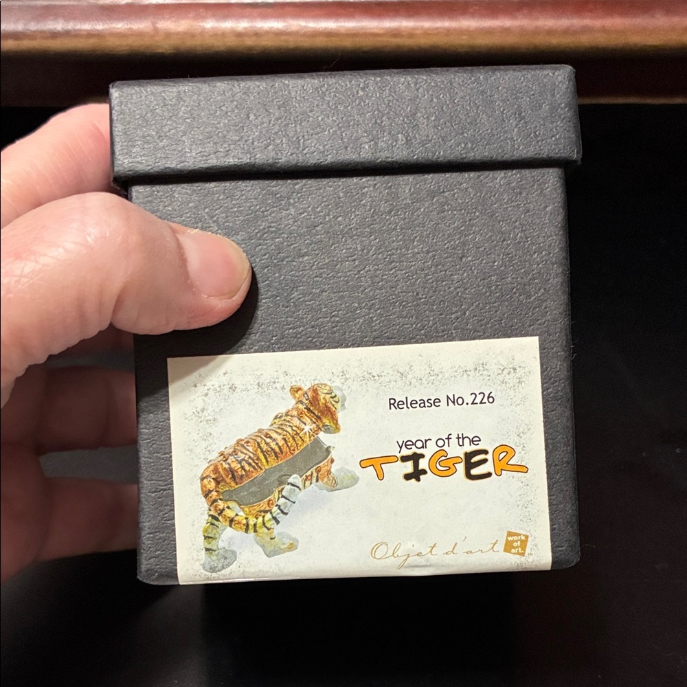 Vintage Art form release No. 226 collectible Year of the Tiger trinket box - Picture 11 of 16